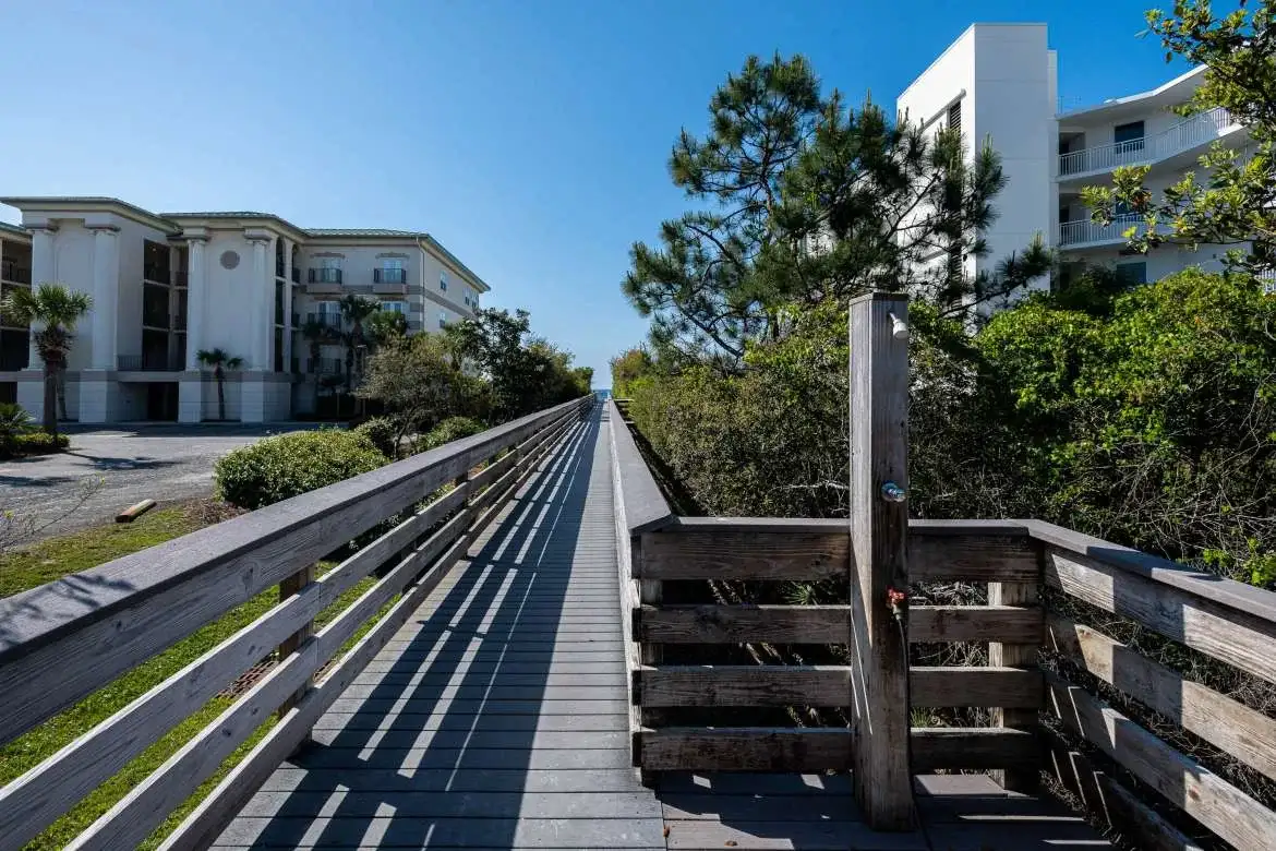 Beachwood Villas Access
