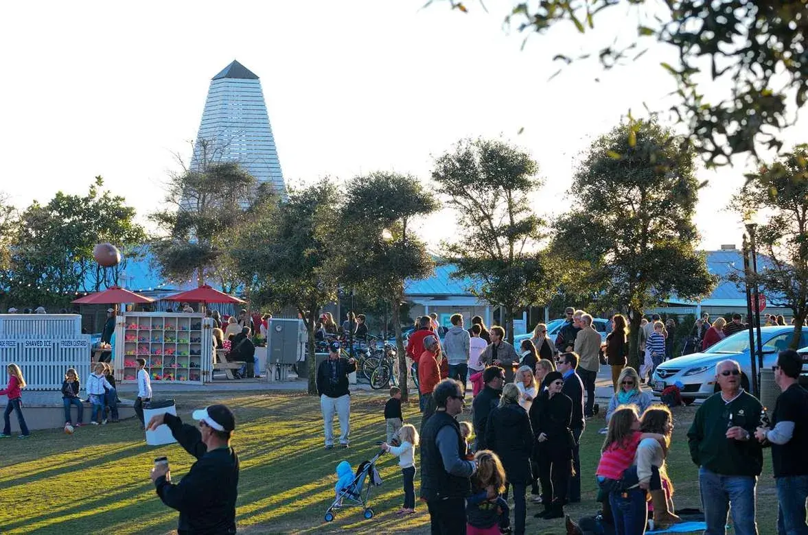 Seaside Holiday Turn On The Town 2012