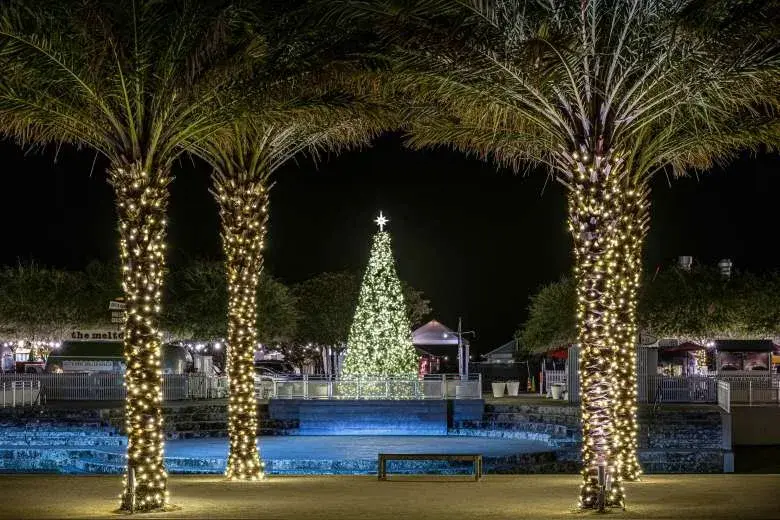 Seaside Holiday Parade & Turn on the Town