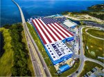 Wyland-World'sLargestPaintedFlag2016.jpg