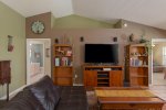 1634 Driftwood Point Rd Santa-large-008-2-Living Room-1500x1000-72dpi.jpg