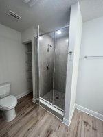 Bathroom 1.jpg