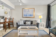 10-web-or-mls-9900-s-thomas-dr-1210.jpg