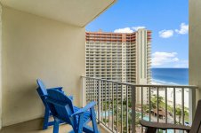 18-web-or-mls-9900-s-thomas-dr-1210.jpg