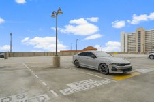 20-web-or-mls-9900-s-thomas-dr-1210.jpg