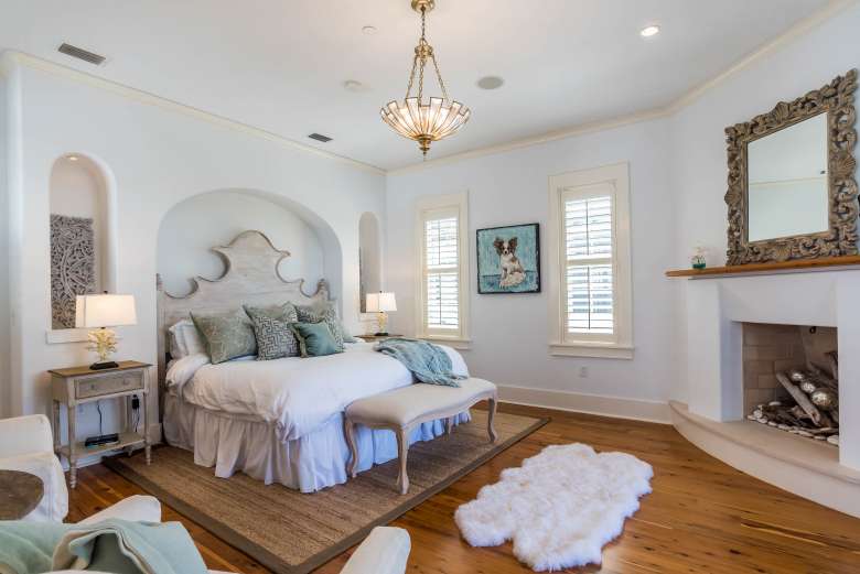 SoWal Style - Look Inside A Courtyard Home in Alys Beach, Florida